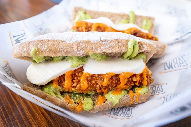 Grilled chicken pesto sandwich